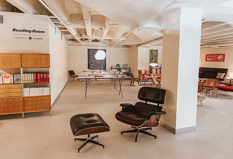 The TWA hotel reading room