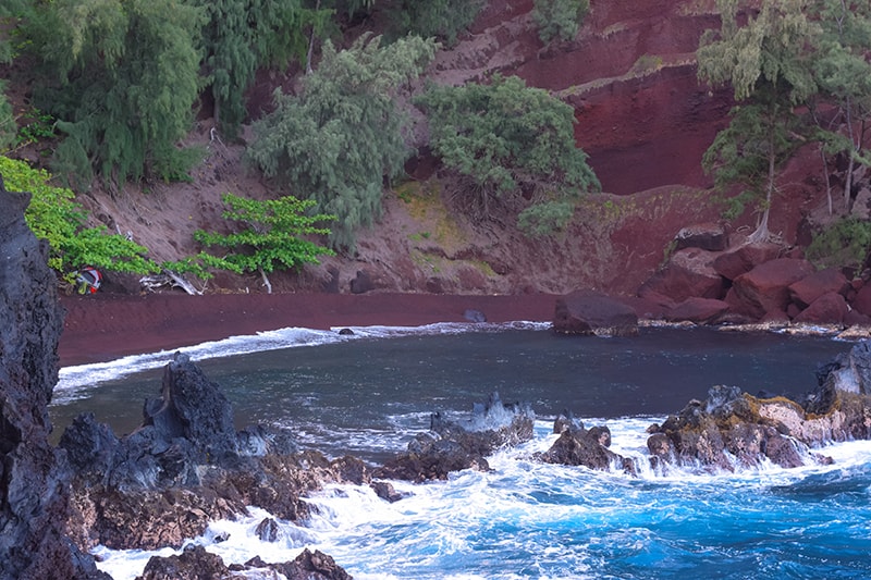 Kaihalulu Red Sand Beach