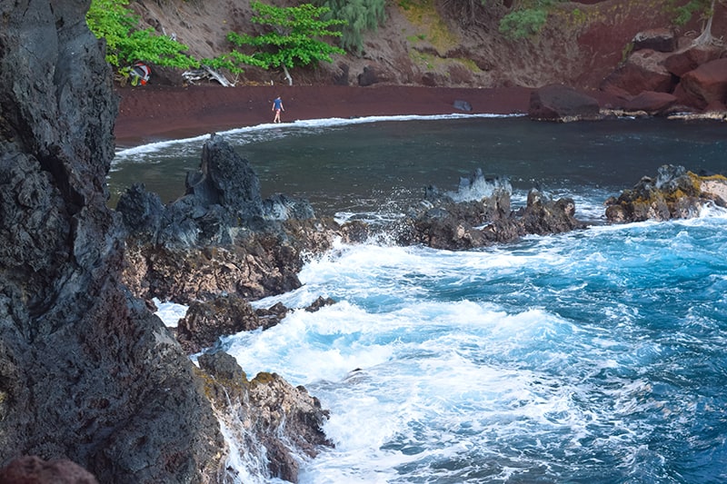 Kaihalulu Red Sand Beach