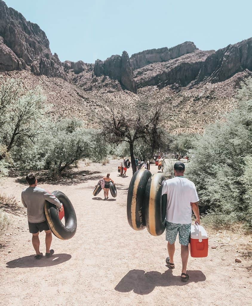 Walking along the Salt River path