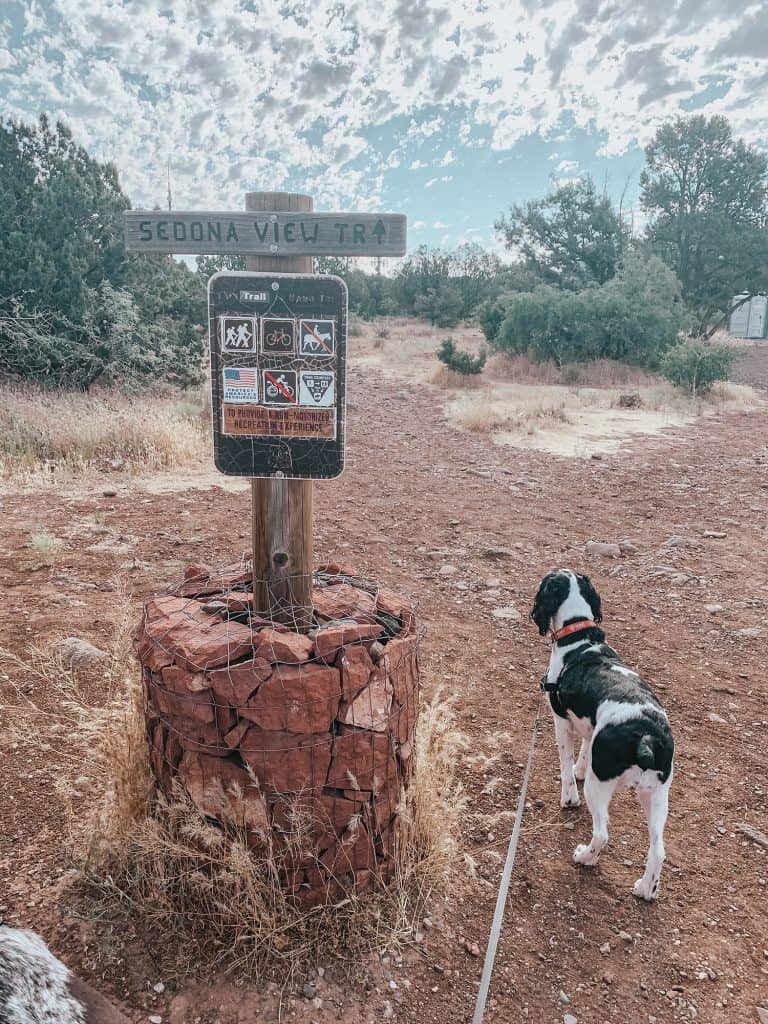 Airport road hiking trail. Sedona View Trail