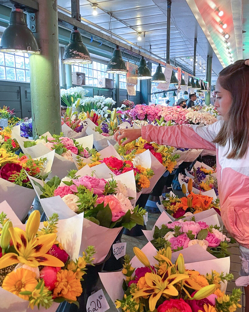 Pikes place market flowers